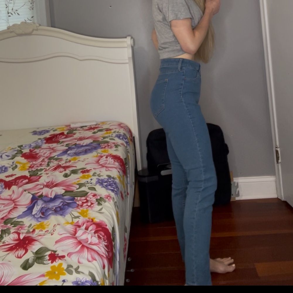 Jeans - Picture 5 of 9